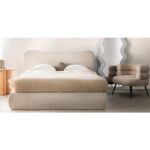 Polsterdatud voodi 140×200 cm DOMINIQUE raami ja panipaigaga ümar beež Magamistuba Homewell 12