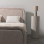 Polsterdatud voodi 140×200 cm LORENZ raami ja panipaigaga ümar beež Magamistuba Homewell 14