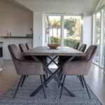 Touloni ja Harbo söögilauakomplekt söögilaud ja 6 söögitooli Laud 6 tooliga