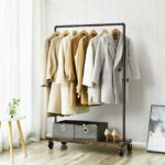 Riidepuu 160×104.5×40 cm, must, retro värv Riiulid