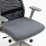 Töötool ELMER 67x62xH113-124cm, hall / must Arvutitoolid ja töötoolid