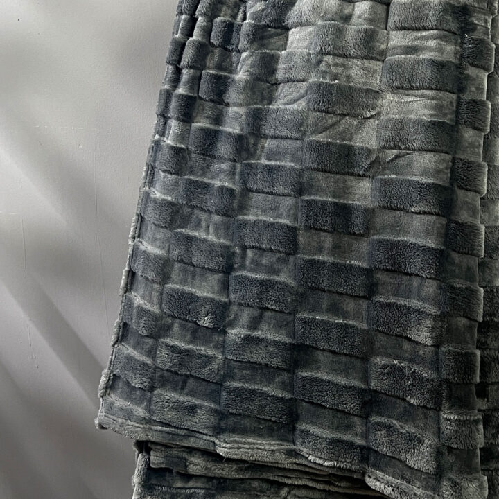 Pleed CARA 150x200cm, tumehall Pleedid