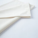 Linik VELVET 2, 43x116cm, naturaalvalge, 100% polüester, kangas-284 Laudlinad ja linikud Laudlinad ja linikud