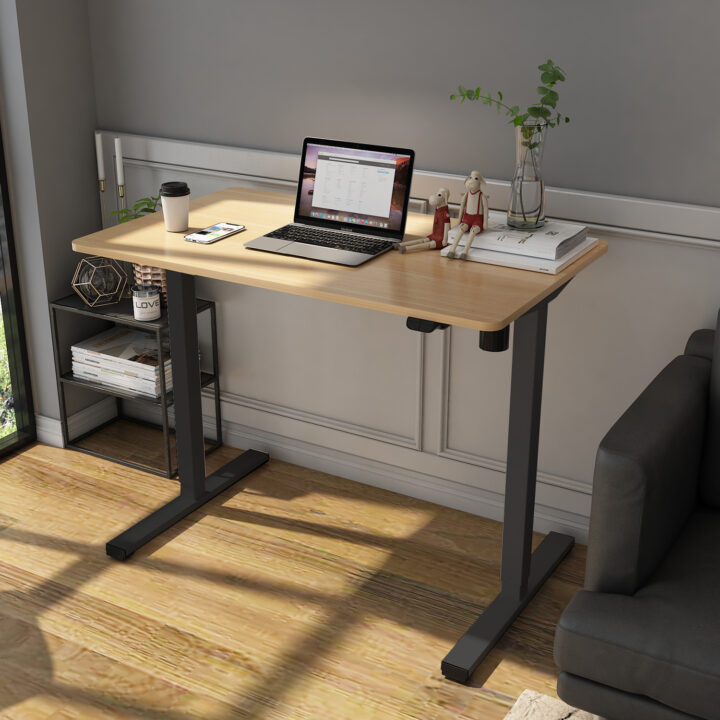 Töölaud ERGO OPTIMAL 1-mootoriga 140x70xH71-116cm, hikkoripuu/must Kontorimööbel ERGO