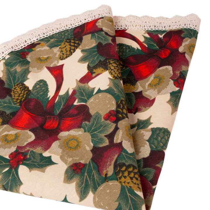 Laudlina WINTER FLOWERS pitsiga, D70cm, lindid, 50% polüester, 50% puuvill, kangas 475 Laudlinad ja linikud